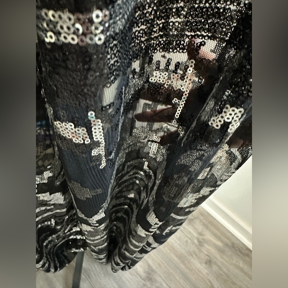Black & Silver Sequin Mesh Patterned Women's Hare… - image 9